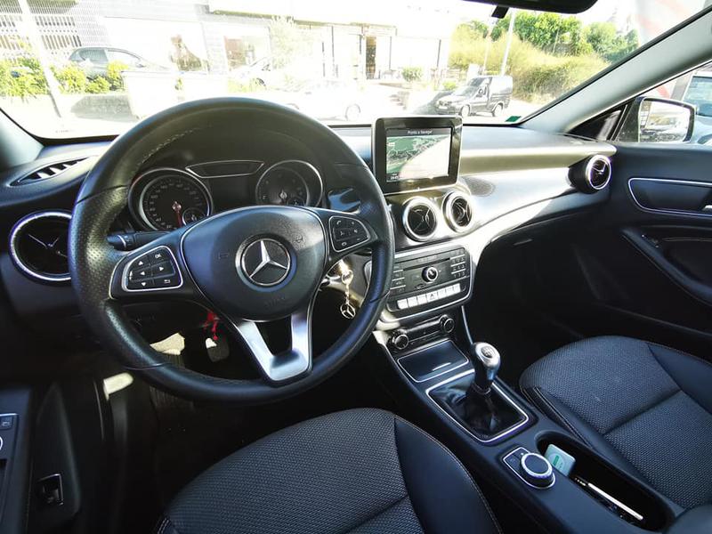 Mercedes-Benz CLA • 2017 • 60,000 km 10