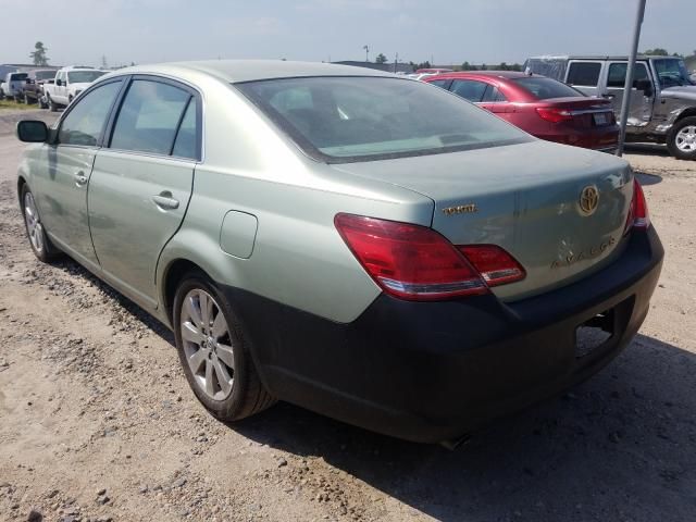 Toyota Avalon • 2005 • 2 km 3
