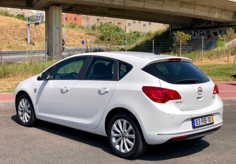 Opel Astra • 2013 • 178,000 km 4