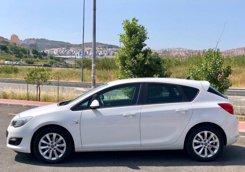 Opel Astra • 2013 • 178,000 km 1