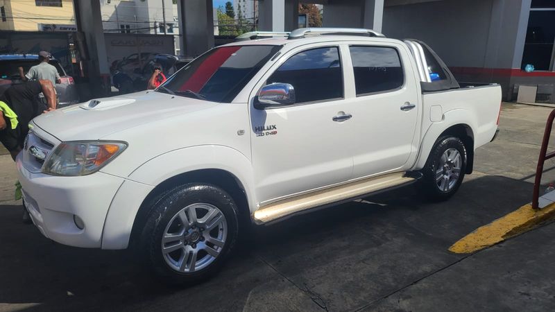 Toyota Hilux • 2008 • 0 km 3