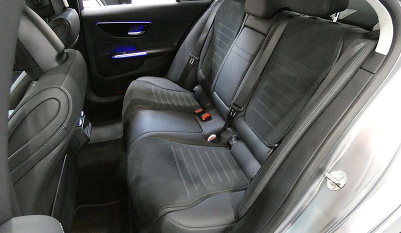 Mercedes-Benz C-Class • 2023 • 39,000 km 9