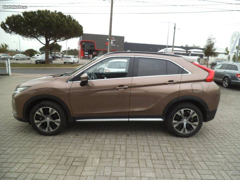 Mitsubishi Eclipse Cross • 2017 • 10,000 km 4