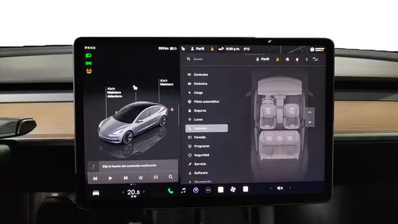 Tesla Model 3 • 2022 • 115,104 km 11