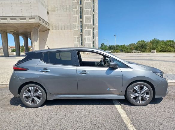Nissan Leaf • 2019 • 30,300 km 1