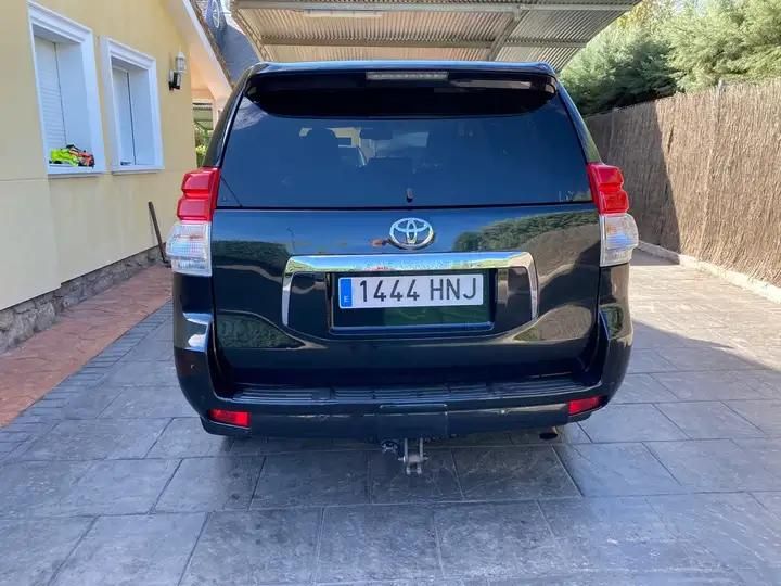 Toyota Land Cruiser • 2013 • 171,000 km 2