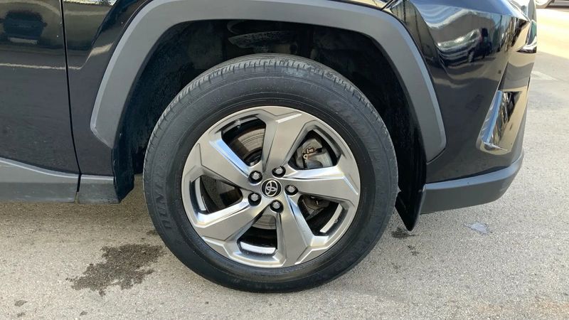 Toyota RAV4 • 2019 • 68,600 km 4