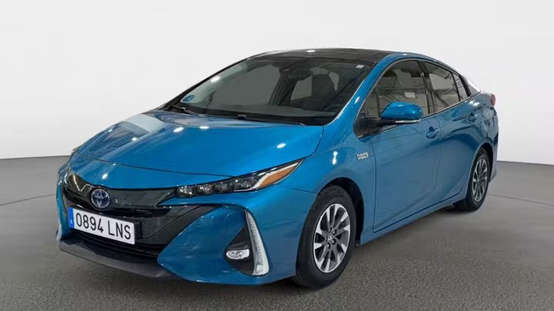 Toyota Prius Plug-in • 2021 • 72,559 km 4