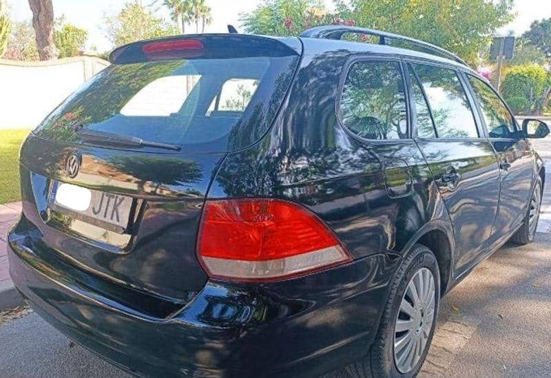 Volkswagen Golf • 2011 • 192,800 km 3