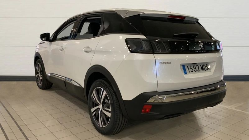 Peugeot 3008 • 2023 • 5,200 km 5