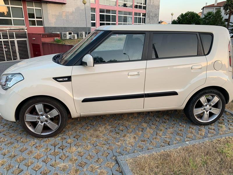 Kia Soul • 2009 • 180,000 km 6
