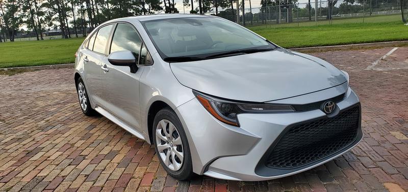 Toyota Corolla sedan • 2020 • 27,759 km 3