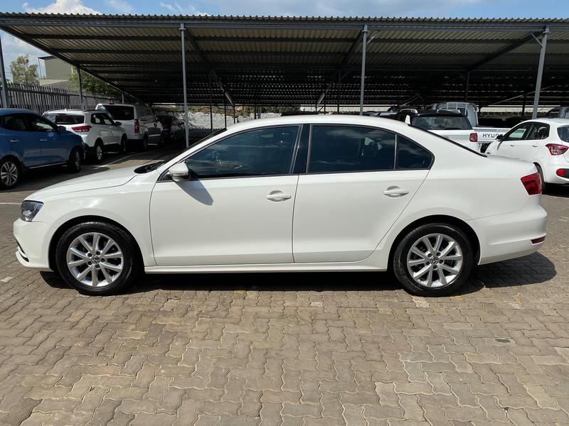 Volkswagen Jetta • 2017 • 140 km 1