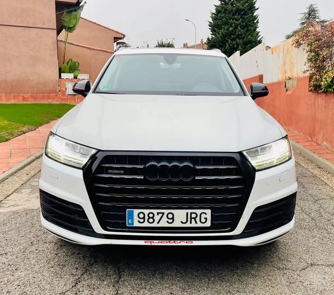 Audi Q7 • 2016 • 121,000 km 1