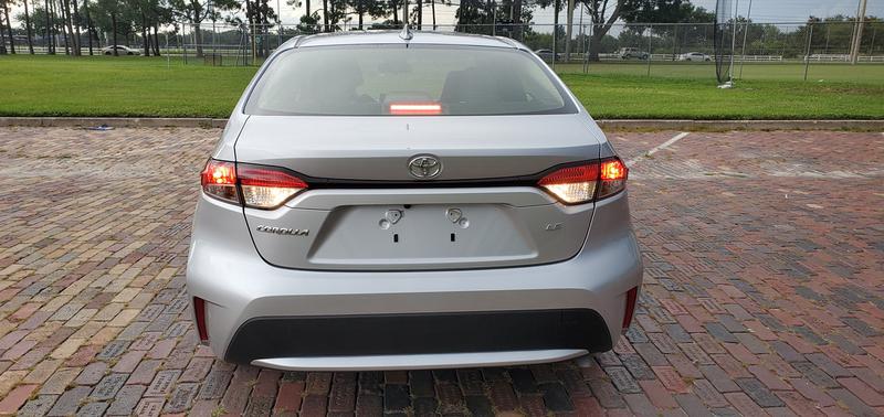 Toyota Corolla sedan • 2020 • 27,759 km 4