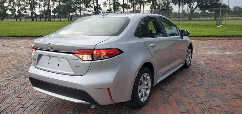 Toyota Corolla sedan • 2020 • 27,759 km 8