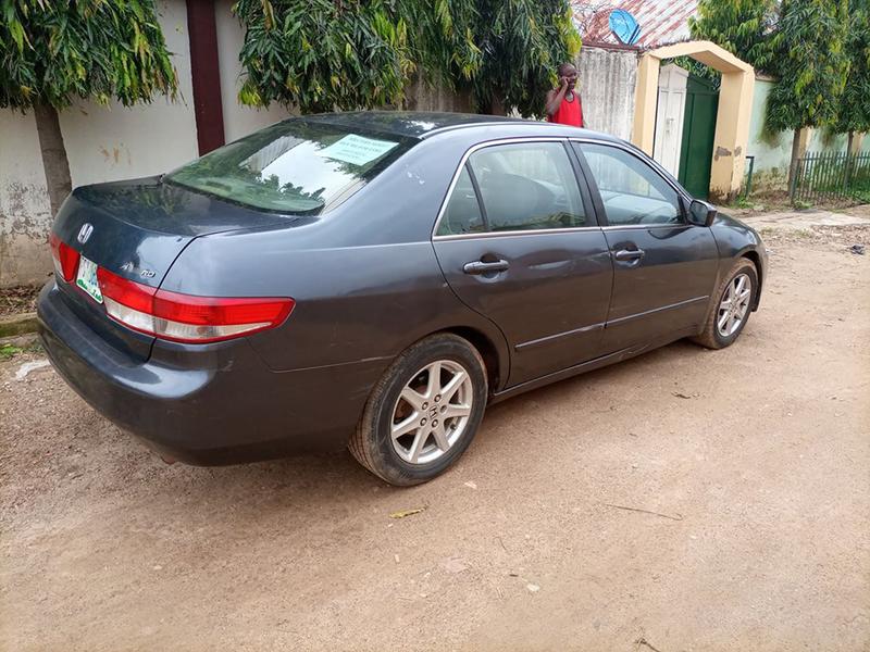 Honda Accord • 2003 • 150,000 km 6