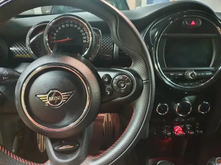 MINI Cooper • 2019 • 17,500 km 3