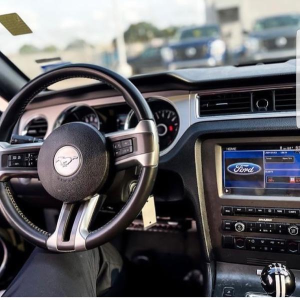 Ford 350 • 2014 • 3 km 7