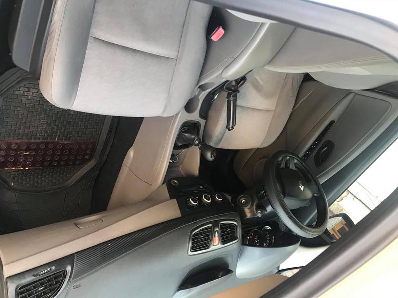 Renault Fluence • 2012 • 120,000 km 1