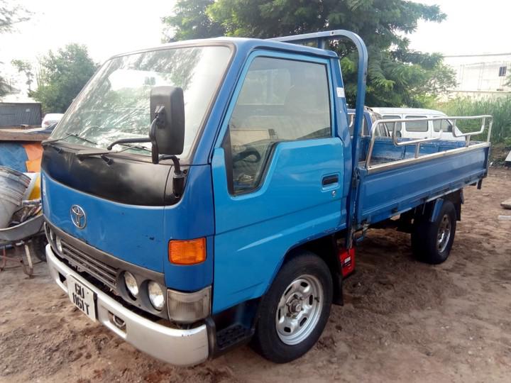 Toyota Hiace Van • 2007 • 5 km 4