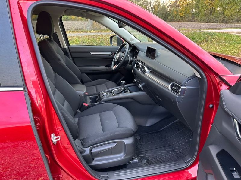 Mazda CX-5 • 2018 • 64,000 km 2