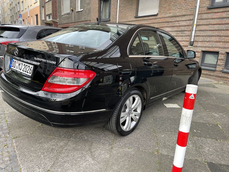 Mercedes-Benz C • 2008 • 189,250 km 2