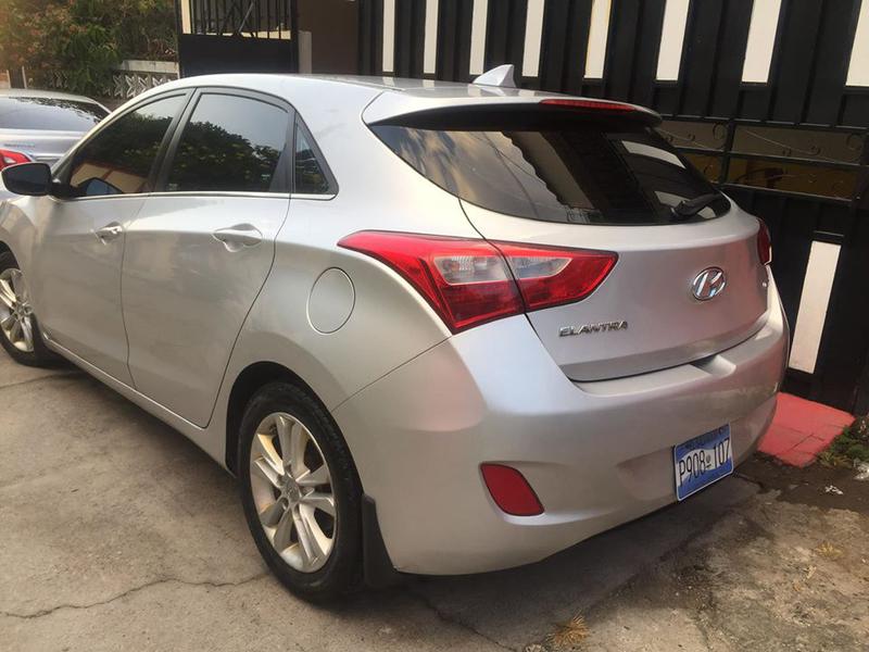 Hyundai Elantra • 2013 • 83,400 km 4