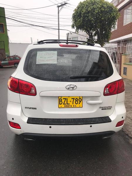 Hyundai Santa Fe • 2007 • 188,000 km 5