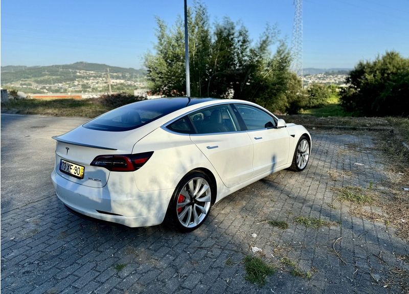 Tesla Model 3 • 2019 • 110,000 km 3