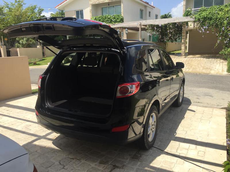 Hyundai Santa Fe • 2010 • 115,000 km 6