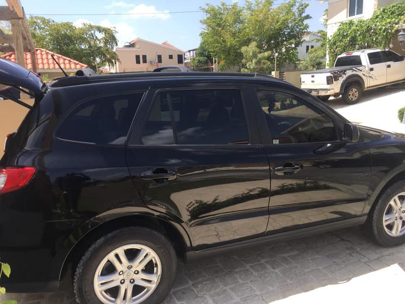 Hyundai Santa Fe • 2010 • 115,000 km 10