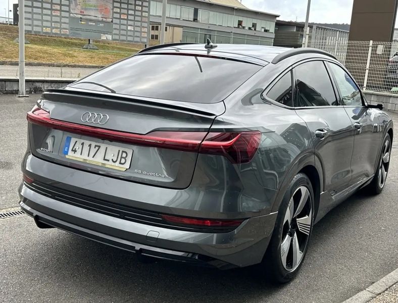 Audi e-tron • 2020 • 102,900 km 3
