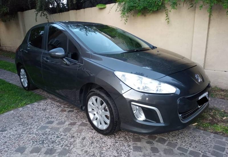 Peugeot 308 • 2013 • 130,000 km 1