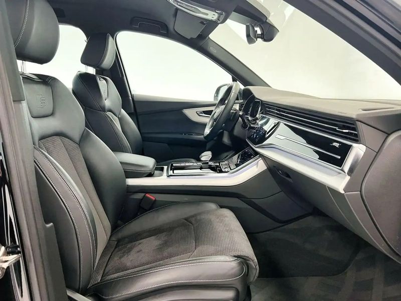 Audi Q7 • 2020 • 59,800 km 2