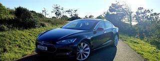 Tesla Model S • 2017 • 156,000 km 1