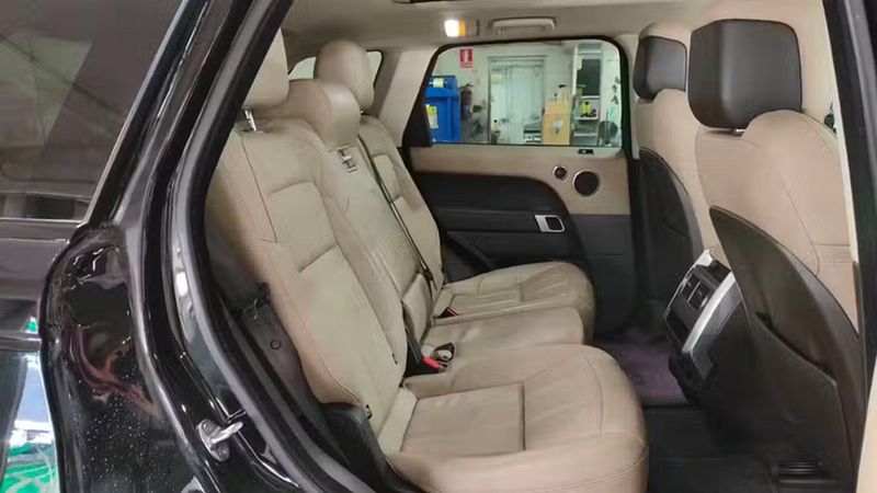 Land Rover Range Rover Sport • 2019 • 88,474 km 9