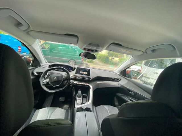 Peugeot 3008 • 2017 • 162,650 km 3