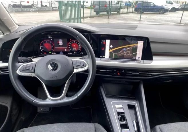 Volkswagen Golf • 2021 • 121,234 km 1
