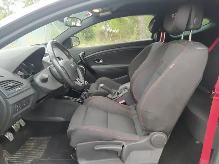 Renault Mégane • 2014 • 67,000 km 5