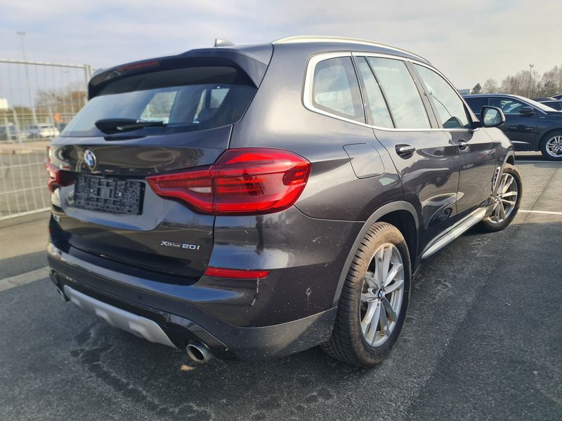 BMW X3 • 2021 • 87,500 km 4