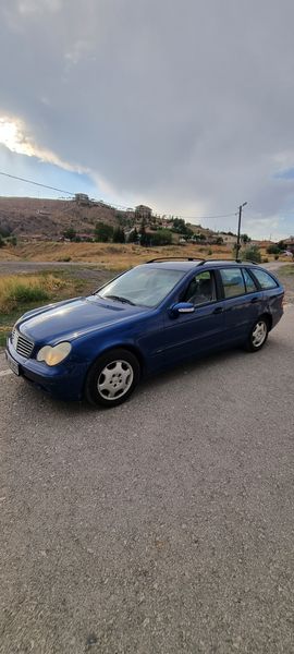 Mercedes-Benz C-Class • 2002 • 237,000 km 4