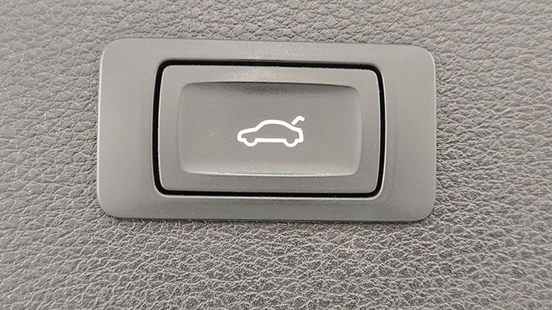 Audi Q5 • 2020 • 70,345 km 16