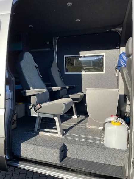Mercedes-Benz Sprinter • 2019 • 89,900 km 9