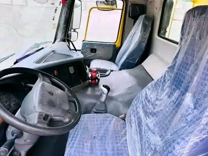 Sinotruk Howo A7 6x4 • 2015 • 5,000 km 2
