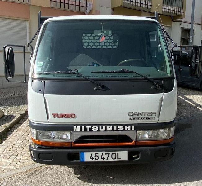 Mitsubishi Fuso canter • 1999 • 220,000 km 1