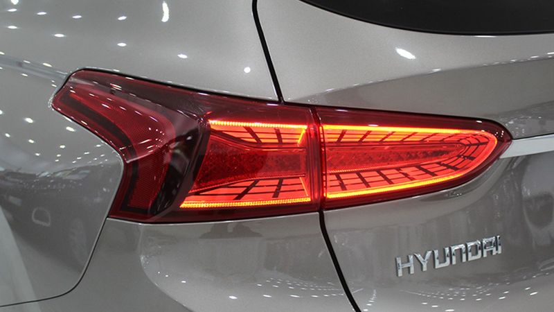 Hyundai Santa Fe • 2019 • 107,242 km 9