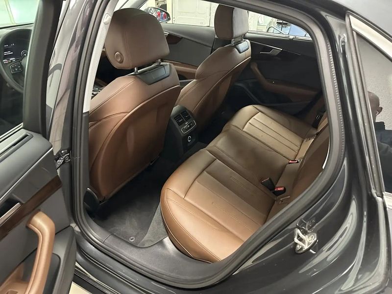 Audi A4 • 2019 • 30,500 km 9