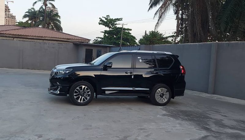 Toyota Land Cruiser • 2021 • 1 km 4