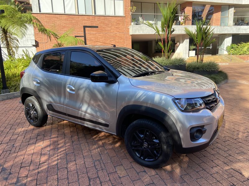 Renault Kwid • 2021 • 11,900 km 12